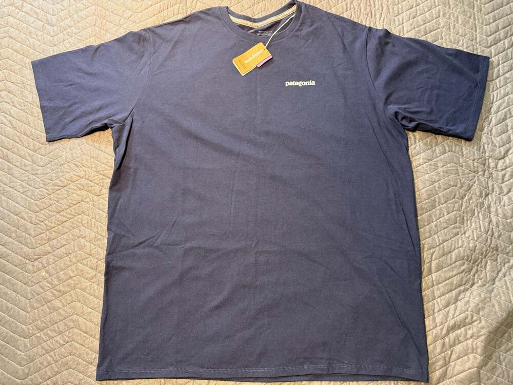 Patagonia Men's P-6 Logo Responsibili-Tee XL Regular Fit Blue Short Sleeve T-Shi